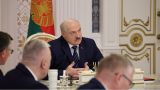 Чиновники Белоруссии должны защищать страну ценой своей жизни — Лукашенко