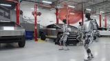 Daily Mail: На заводе Tesla робот напал на человека