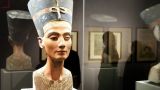 Удерживают 100 лет: Германия не хочет возвращать знаменитый бюст Нефертити Египту