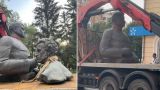 Дерусификация на Украине — в Полтаве снесли памятники Пушкину и Ватутину