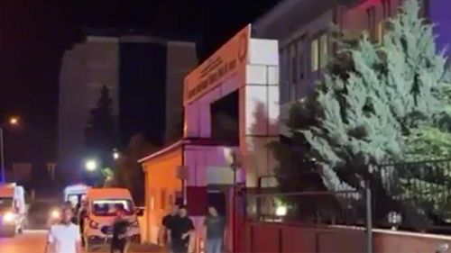 В Турции полицейский расстрелял коллег в участке