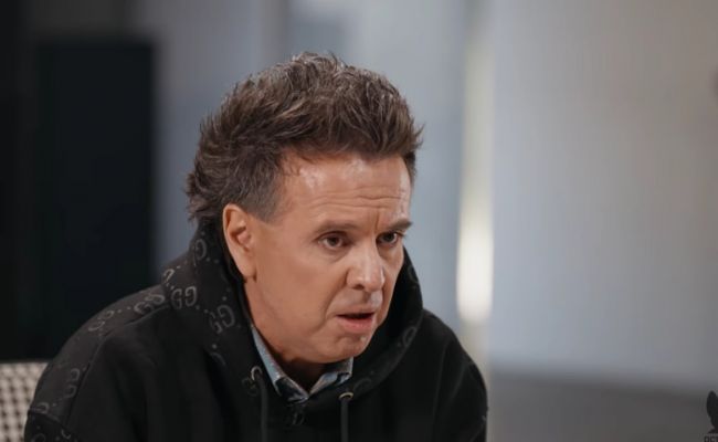 Даже говорить больно: поп-звезда 90-х рассказал о своих проблемах со здоровьем
