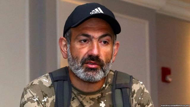 В Ереване лидер оппозиции вновь зовет людей на улицы