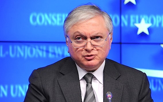 Нунес Ферейра: Бразилия выступает за мирное решение конфликта в Карабахе Нунес Ферейра: Бразилия выступает за мирное решение конфликта в Карабахе