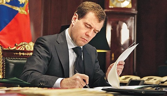 Санкции РФ против Украины — почему в список не попал Порошенко поведал Песков