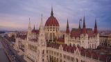 Вчера по 160, завтра по 250: Венгрия прекращает прием заявок на ВНЖ в особом порядке