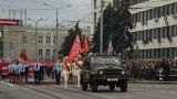 «Наше дело правое, враг будет разбит»: Парад Победы в Донецке