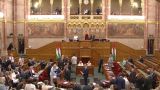 Парламент Венгрии проголосовал за отставку президента Тамаша Шуйока