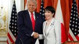 Трамп попросил премьер-министра Японии быть осторожней с Китаем