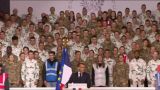 French soldier left the ranks during the speech of the commander—in-chief - video