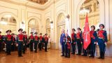 Мэр Санкт-Петербурга вручил орден звезде «Служебного романа»