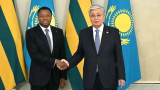 Президент Казахстана провел переговоры с главой Того