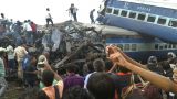 Количество погибших при столкновении поездов в Индии выросло до 233 человек