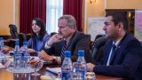 Посол: нефть и газ играют важную роль в отношениях Азербайджана и США