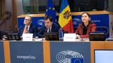 Ваше место за дверью: Молдавии и Украине разрешат наблюдать в Европарламенте