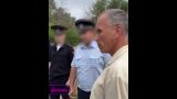«Я вас всех расстреляю» — полицейский в Саратове угрожал защитникам парка