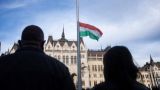 Чрезвычайное положение в Венгрии имеет двойное значение — эксперт