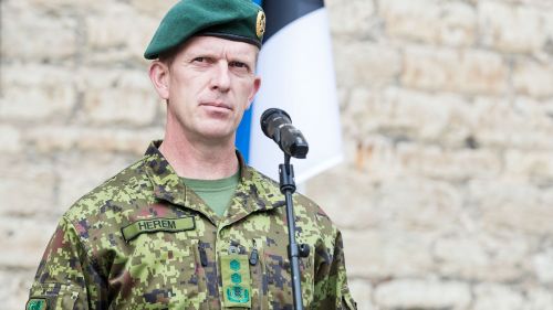 The head of the Estonian Defense Ministry was a general who promised to " smash" Russia
