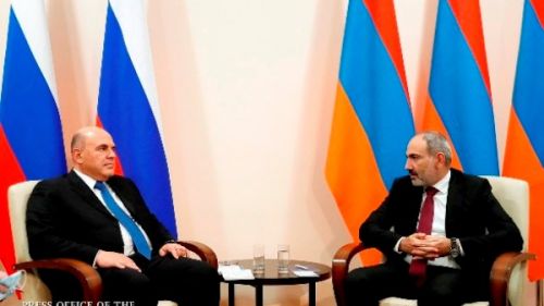 Пашинян отправился в Екатеринбург на встречу с Мишустиным