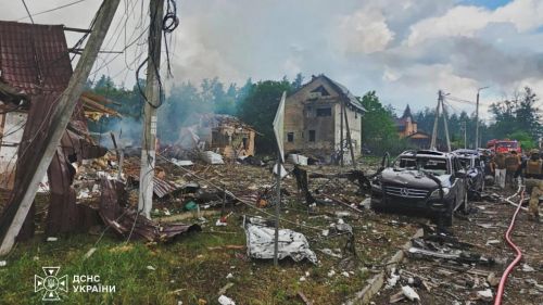 Россия нанесла удар по военной выставке под Киевом, 10 человек погибли, сотня раненых
