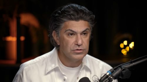 Collapsed in the box of the Bolshoi Theater, TV presenter Grigorieva wants to be sent to wash the floors