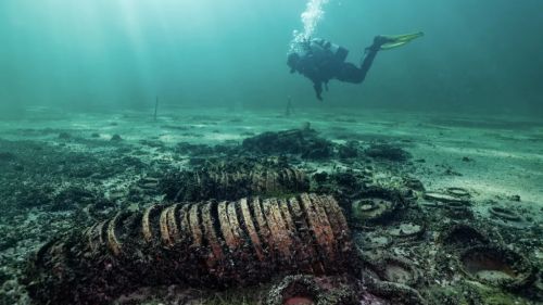 Потерянный два тысячелетия назад груз поднялся к поверхности озера в Швейцарии