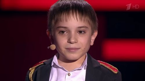 Российский продюсер увидел победителя шоу «Голос» поющим на улице