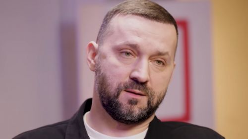 Я как Квазимодо: сбежавший комик позавидовал оставшимся в России коллегам