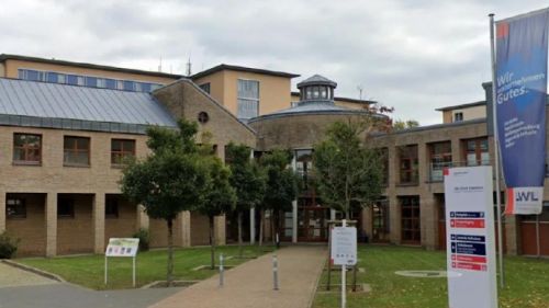 Полсотни психиатрических лечебниц Германии отказались принимать 14-летнюю девочку