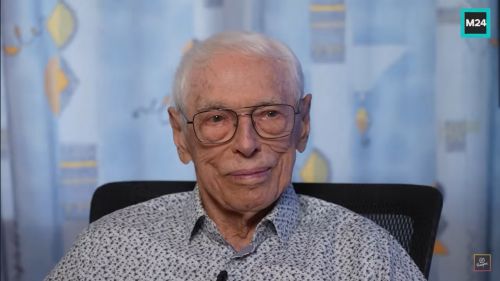 Легендарный композитор объяснил свое возвращение из Франции в Россию