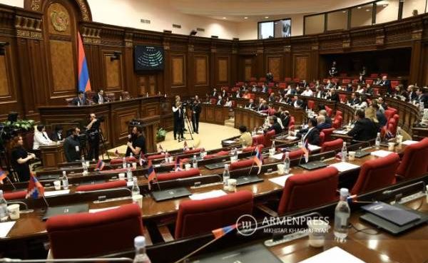 В парламенте Армении напомнили этапы утверждения возможного договора с Азербайджаном