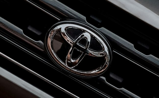 Toyota Motor покупает всю Toyota Industries за 33 млрд долларов