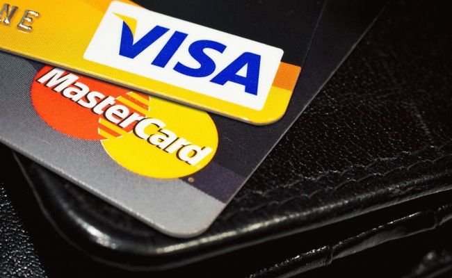 Пластиковая карта желательно visa или mastercard возможны и другие варианты