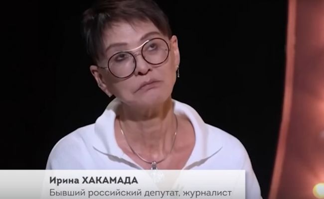 Erkak oz ayolining dosti bilan jinsiy aloqada bolganini tasvirga oldi.