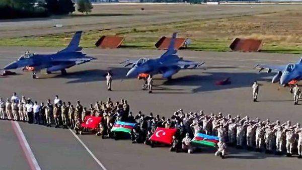 В Азербайджан переброшены F-16: Турция сдерживает Иран американскими истребителями