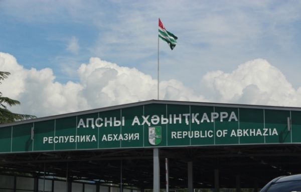 Абхазия договаривается о безвизовых поездках с Приднестровьем и Карабахом