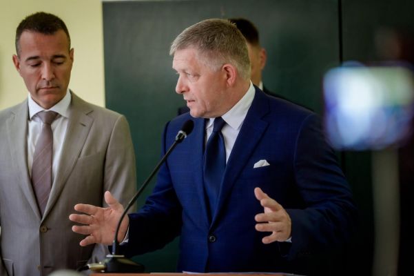 Фицо: Еврокомиссия ищет решение для Словакии по российскому газу