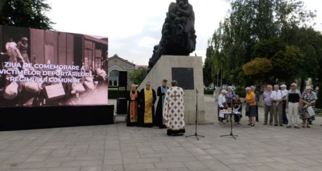 В Молдавии фальшивая власть меняет историю фальшивыми фотографиями — Петрович