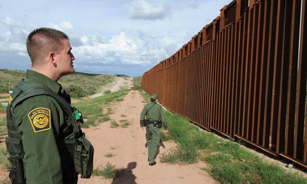 Американский пограничник выстрелил в россиянина на границе с Мексикой